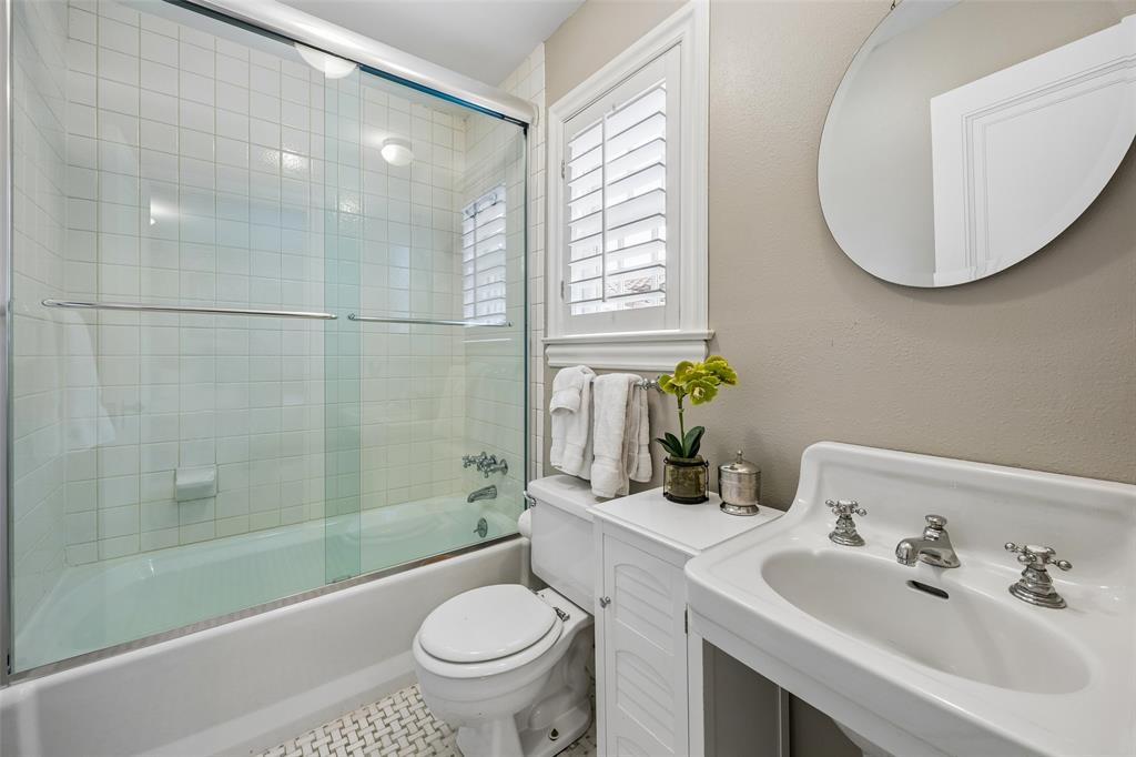 Country Club Estates - Residential