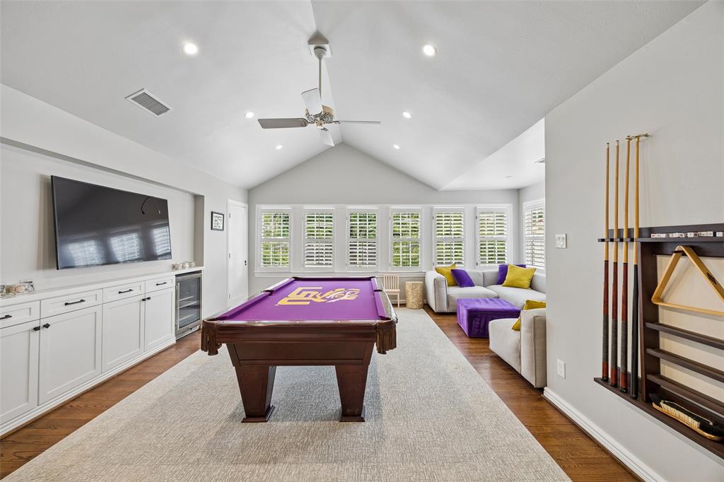 Country Club Estates - Residential