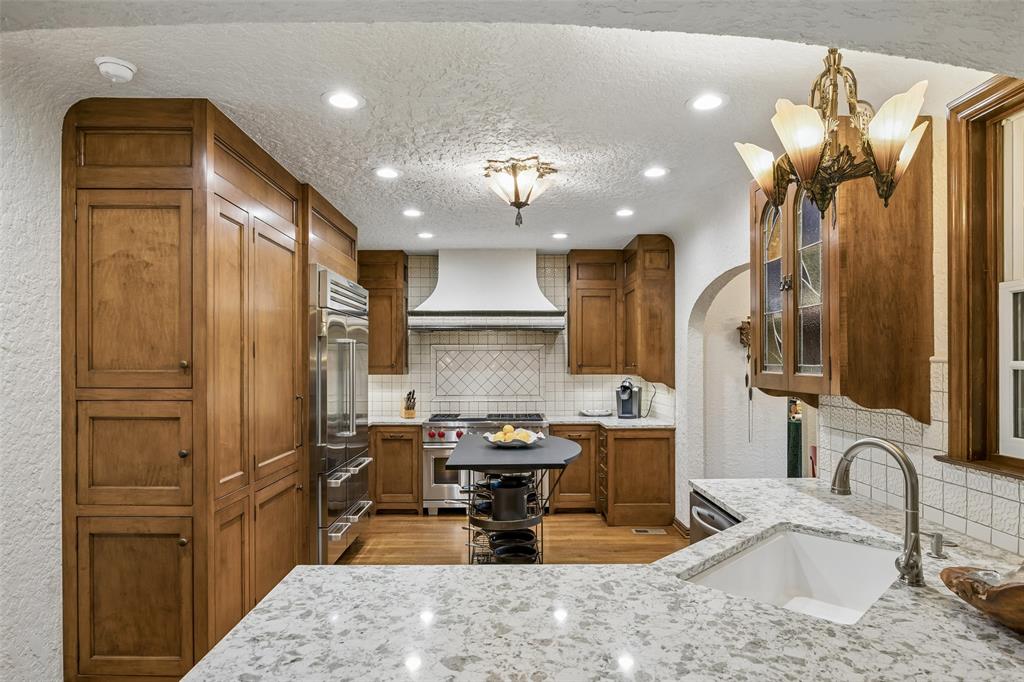 Country Club Estates - Residential