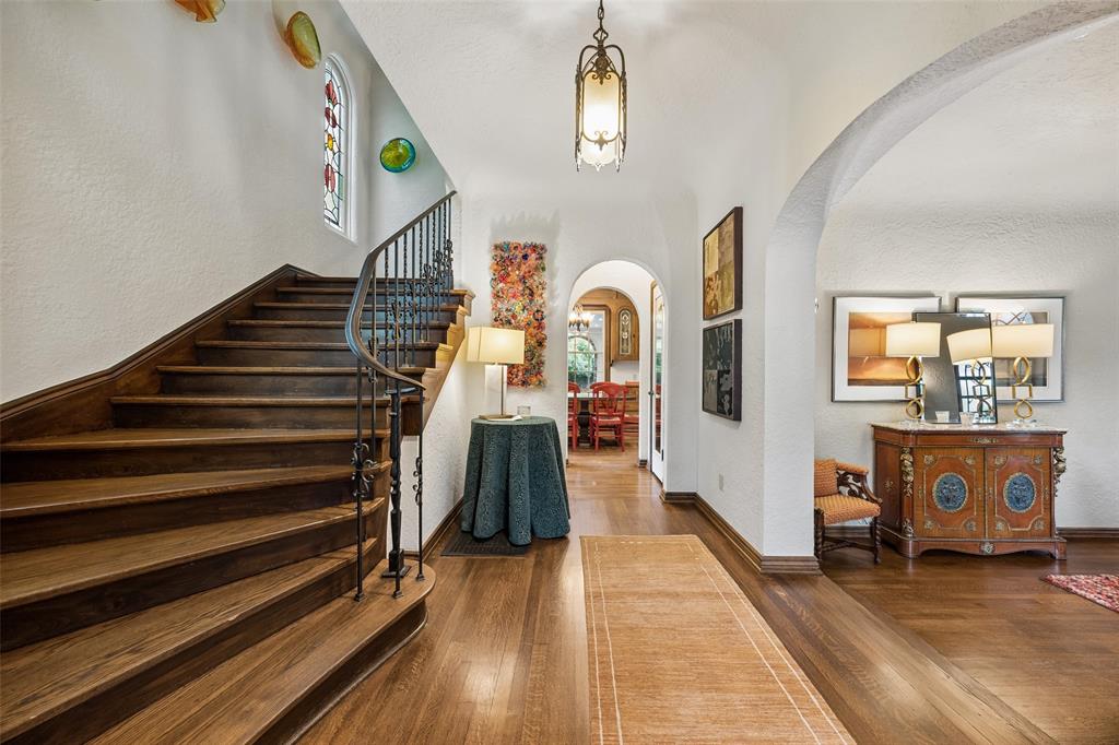 Country Club Estates - Residential