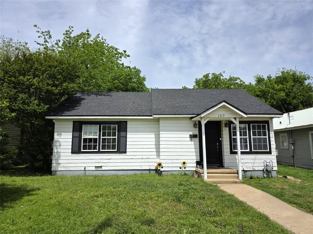 Spacious and affordable 3 bedroom, 2 bath home with 1942 sq ft. Just 3 blocks from Coggin Park, in the heart of Brownwood, with shopping and recreation in walking distance. Step into a spacious living room with decorative fireplace, ceiling fan and lots of natural light. Original hardwood throughout with carpeted bedrooms and tile flooring in bathrooms. The split bedroom layout has 2 bedrooms and a full bath at the front of the house, with a primary bedroom with walkin cedar closet and in-suite bath at the back. The primary bath has a seperate tiled shower. Kitchen and dining are at the center of the home with a seperate small office with pass-through opening for convience. Step down into a large den with vaulted ceiling and access to a large utility room with full-size laundry hookups and plenty of room for extra storage and freezer. Fenced backyard with patio and storage for outdoor living and convience. New roof in 2025 with 10 year transferable warranty. Sellers are Motivated! Schedule a time to see it today!