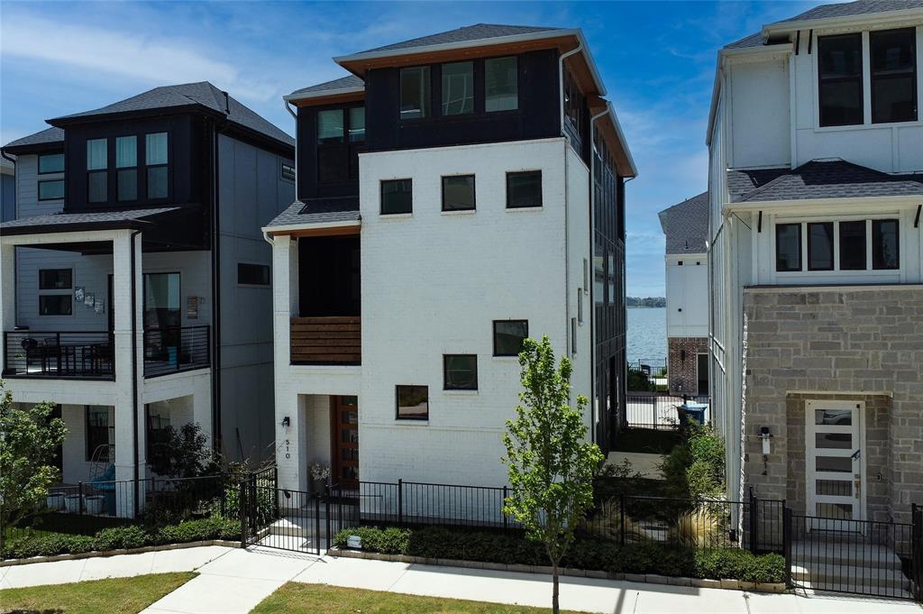 Sapphire Bay - Residential