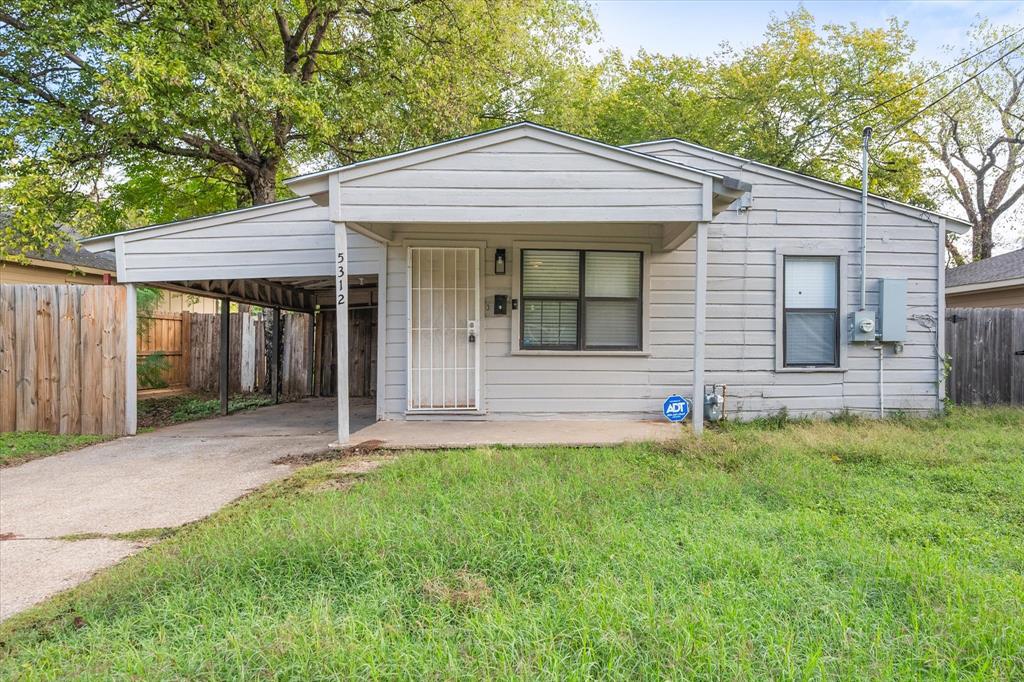 Discover comfort in this charming 2 bedroom, 1 bath Dallas rental. Open kitchen, spacious living area, and a charming backyard. 2 car covered carport. Close to amenities and public transportation.