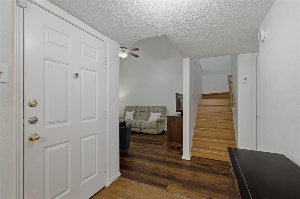 Creekside Twnhms Ph 1 - Residential