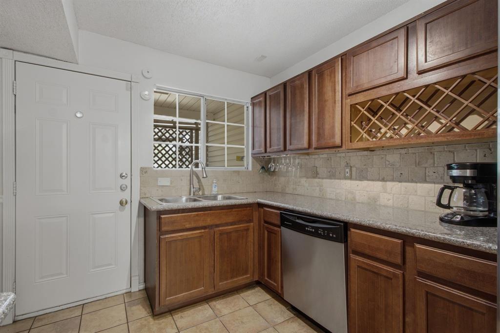 Creekside Twnhms Ph 1 - Residential