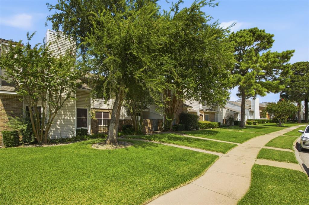 Creekside Twnhms Ph 1 - Residential