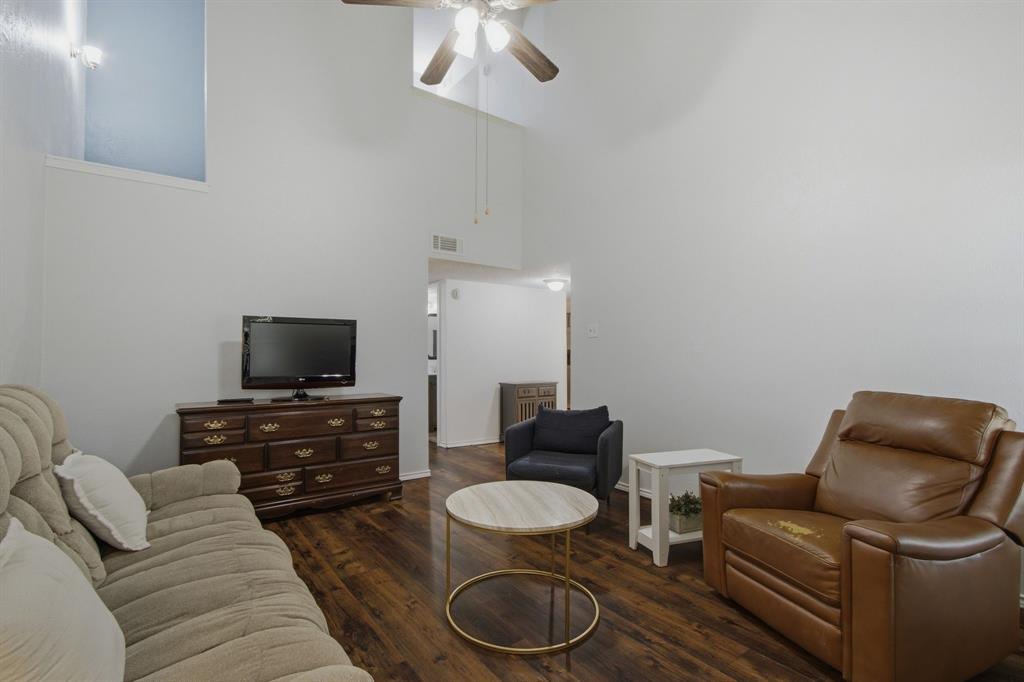 Creekside Twnhms Ph 1 - Residential
