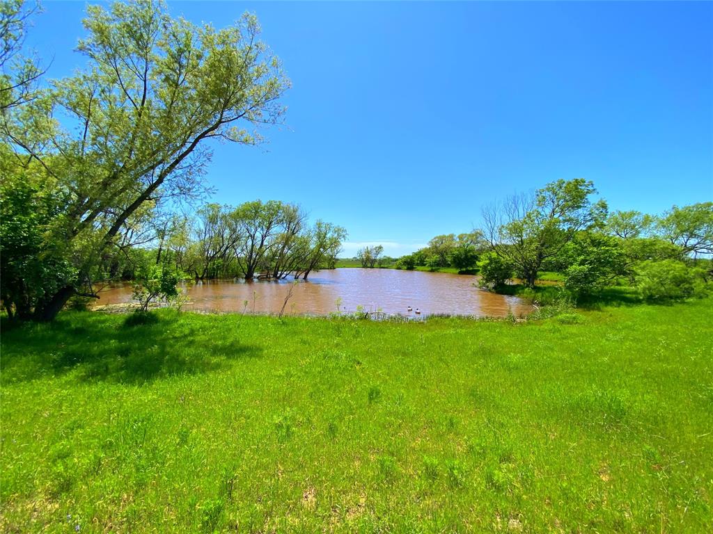 275.069 Acres, Block 2827, TE&L Co. Survey, A-765 - Land
