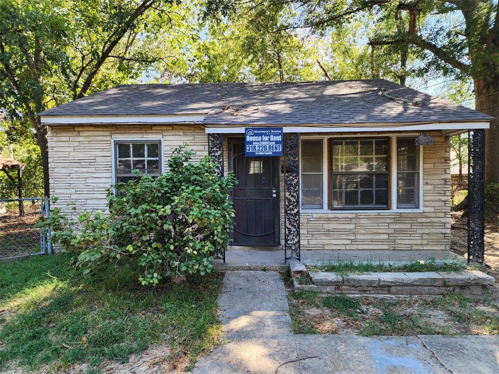 This 2 bedroom, 1 bath home rented at $650 per month.  This would make a solid pickup for an investor's portfolio.