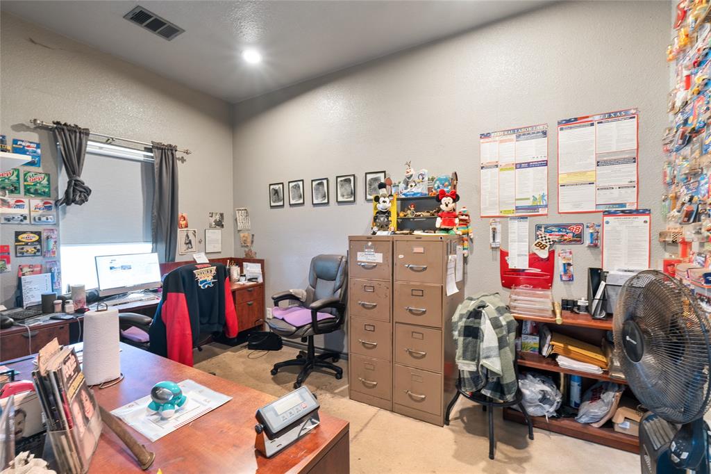 Carlton Center Ph 03 - Commercial Sale