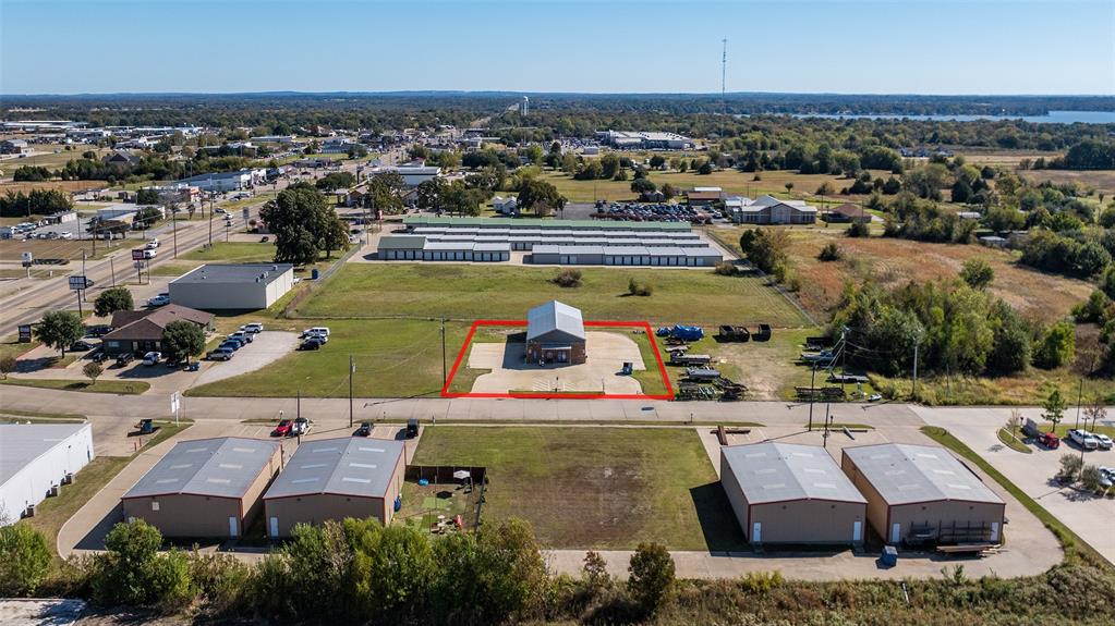 Carlton Center Ph 03 - Commercial Sale
