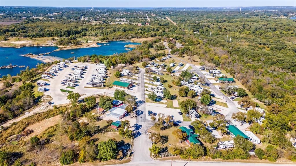Silver Creek RV Resort consists of 73 RV slots, 1 AirBNB homes, restaurant with indoor and outdoor seating and a live music stage, a state-of-the-art laundry and shower facility with a beautiful lounge area, picnic areas, and a dog park. The resort is 100% occupied with a waiting list!
