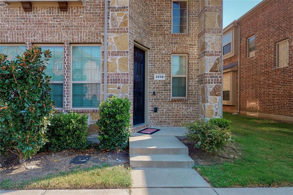 Lake Ridge Town Homes - Residential