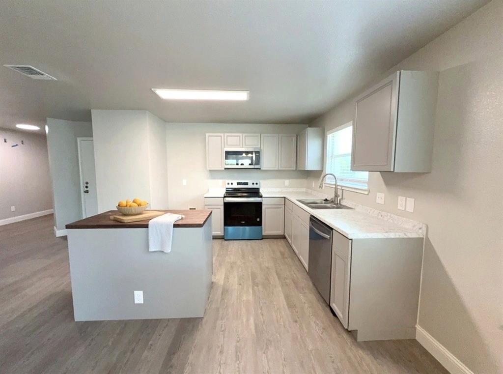 Village Of Runyon Spgs - Residential