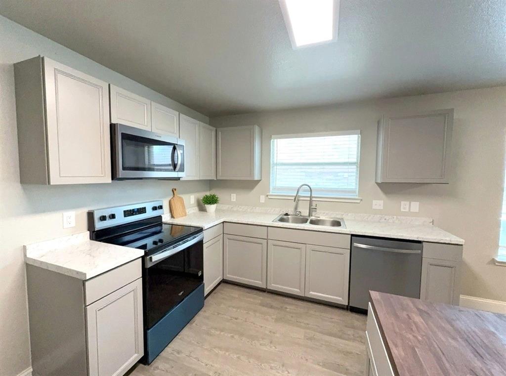 Village Of Runyon Spgs - Residential