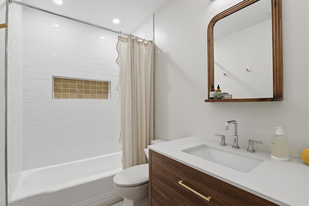 Royalhaven Rev - Residential