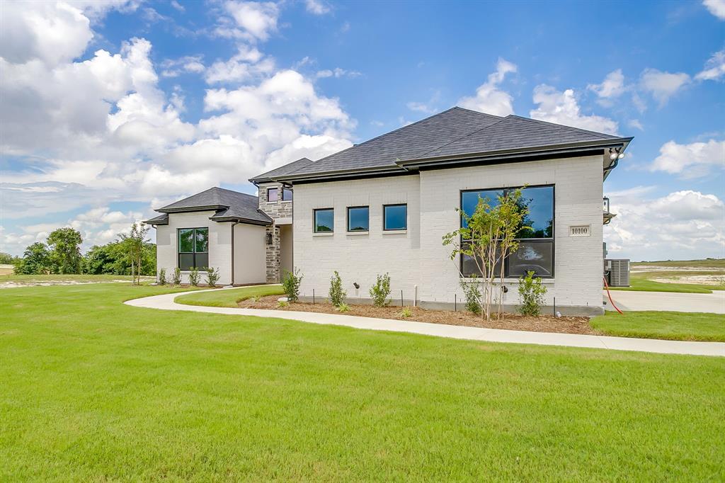 Peaks at Lone Elm - Residential