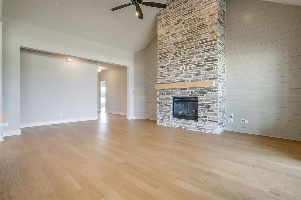 Peaks at Lone Elm - Residential