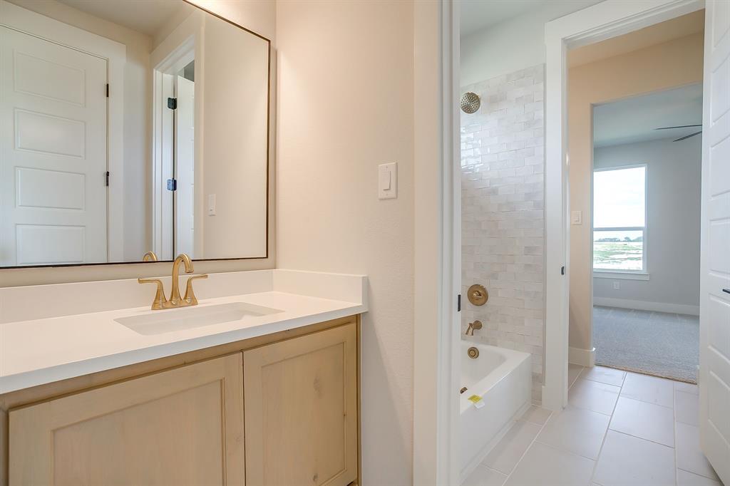 Peaks at Lone Elm - Residential