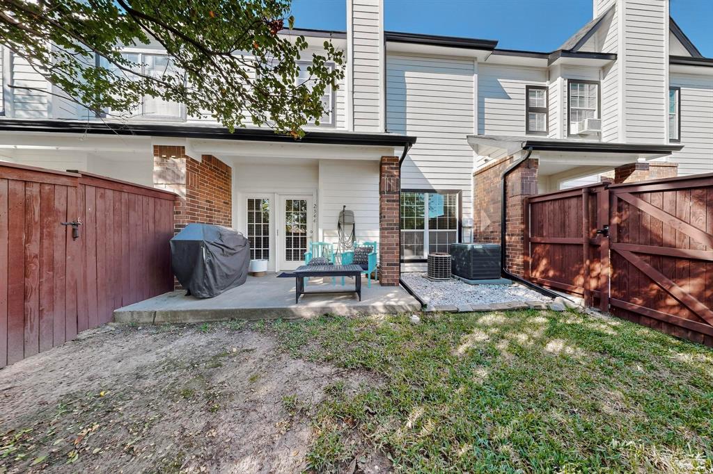 Lakeside Landing Townhomes 02 - Residential