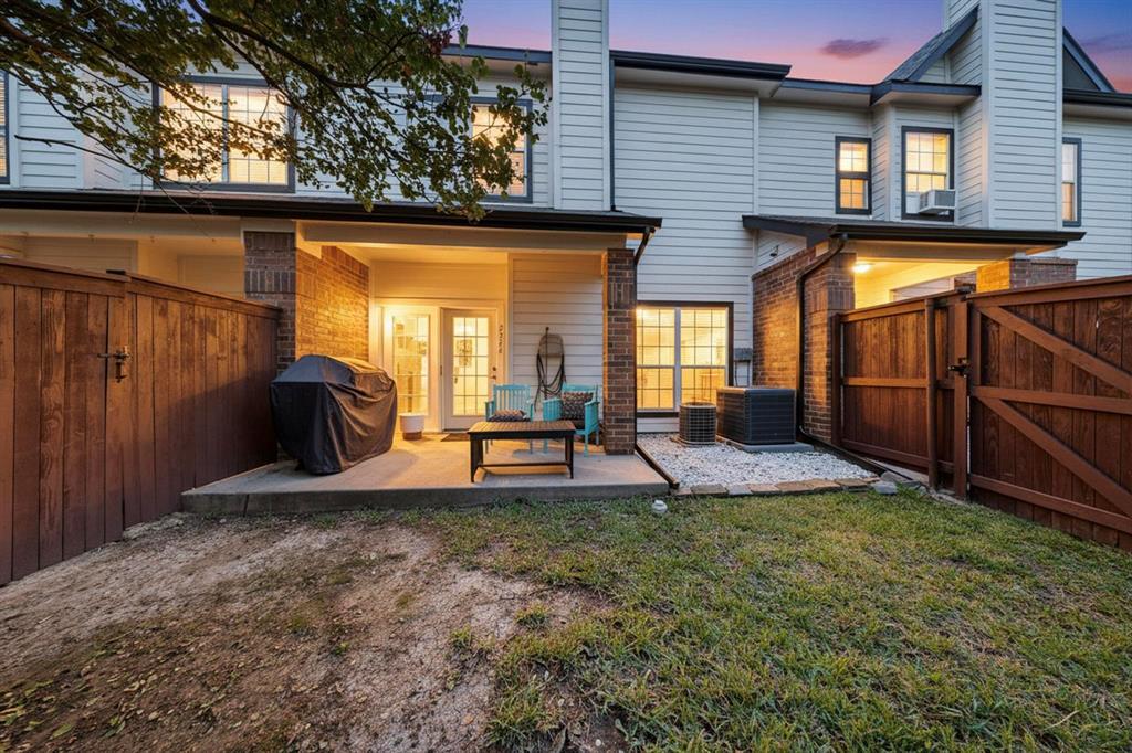 Lakeside Landing Townhomes 02 - Residential