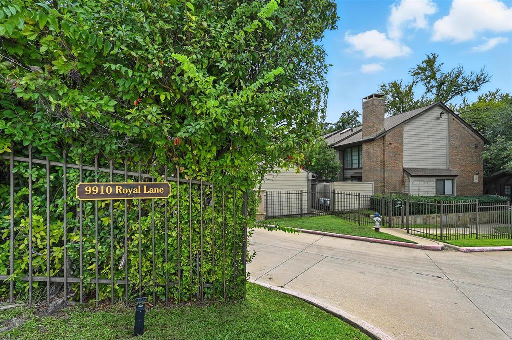 Glen Oaks Twnhms Condo - Residential