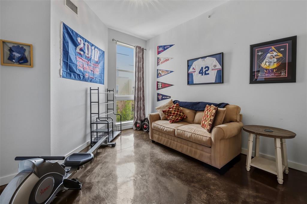 Texas & Pacific Lofts Condo - Residential