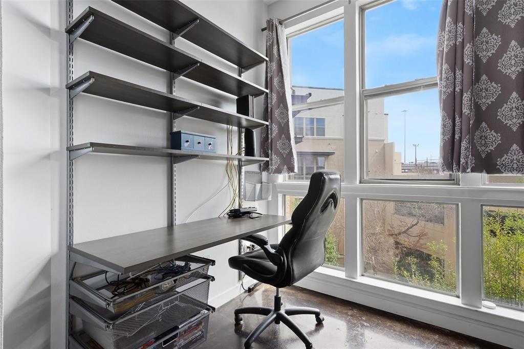 Texas & Pacific Lofts Condo - Residential