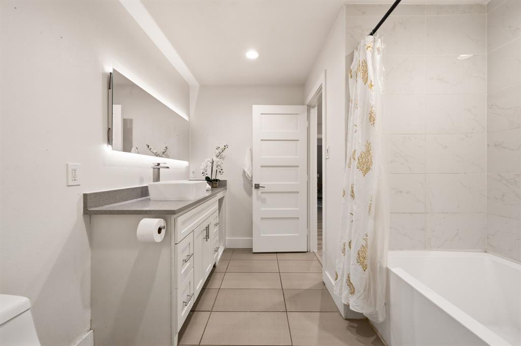 Saint Claire Woods Add - Residential