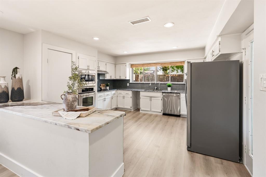 Saint Claire Woods Add - Residential