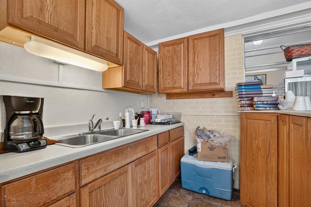 Dorsett Add - Commercial Sale