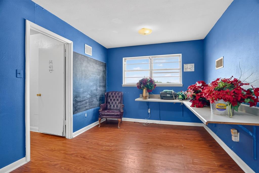 Dorsett Add - Commercial Sale