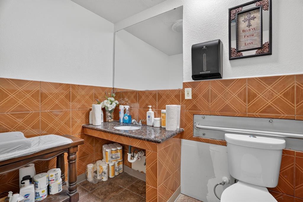 Dorsett Add - Commercial Sale
