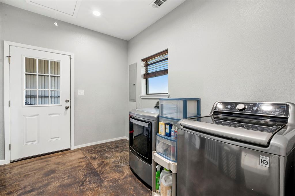 R & Lt 13r - Residential