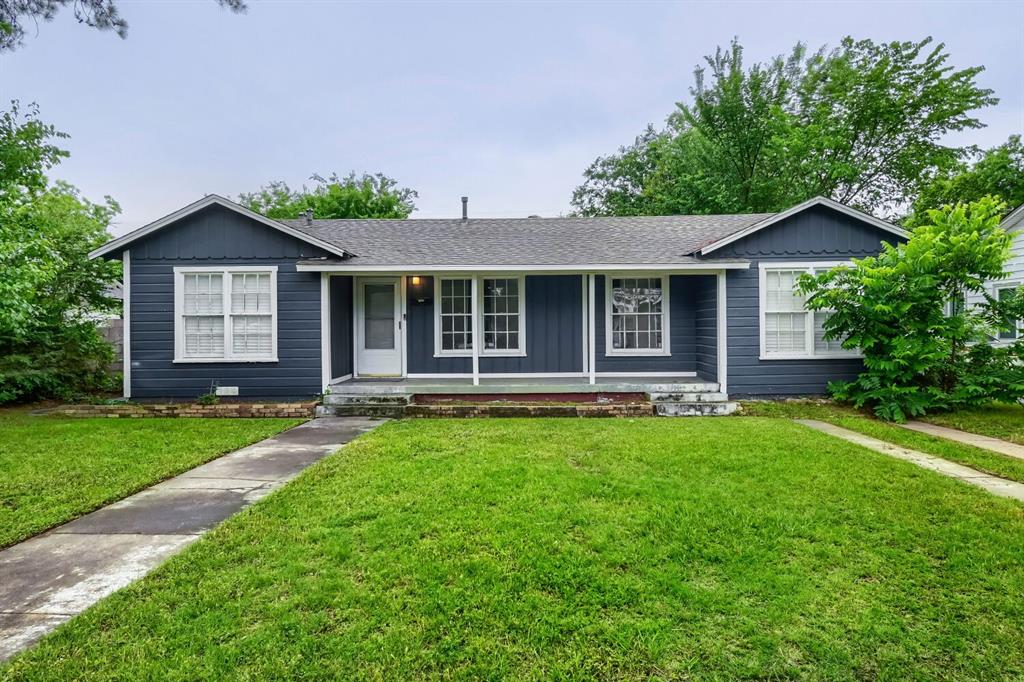 Come and see this charming ranch-style home located in Arlington. This inviting property features an open concept layout with a cozy living space. The kitchen area welcomes natural lighting and access to washer and dryer hookups. Enjoy year-round comfort with central AC, plus a private fenced backyard shaded by mature trees, landscaping, and plenty of outdoor space for entertaining. Backyard has a pathway to a storage shed for your garden tools or hobbies. Off-street parking is available.