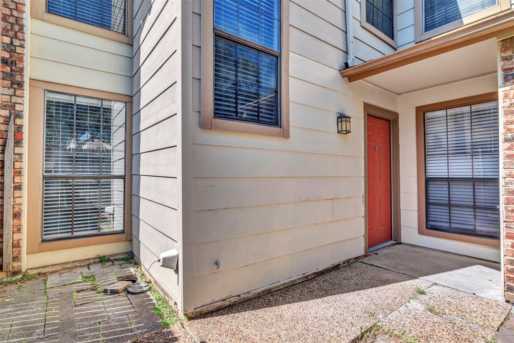 Springtree Crossing Condos - Residential