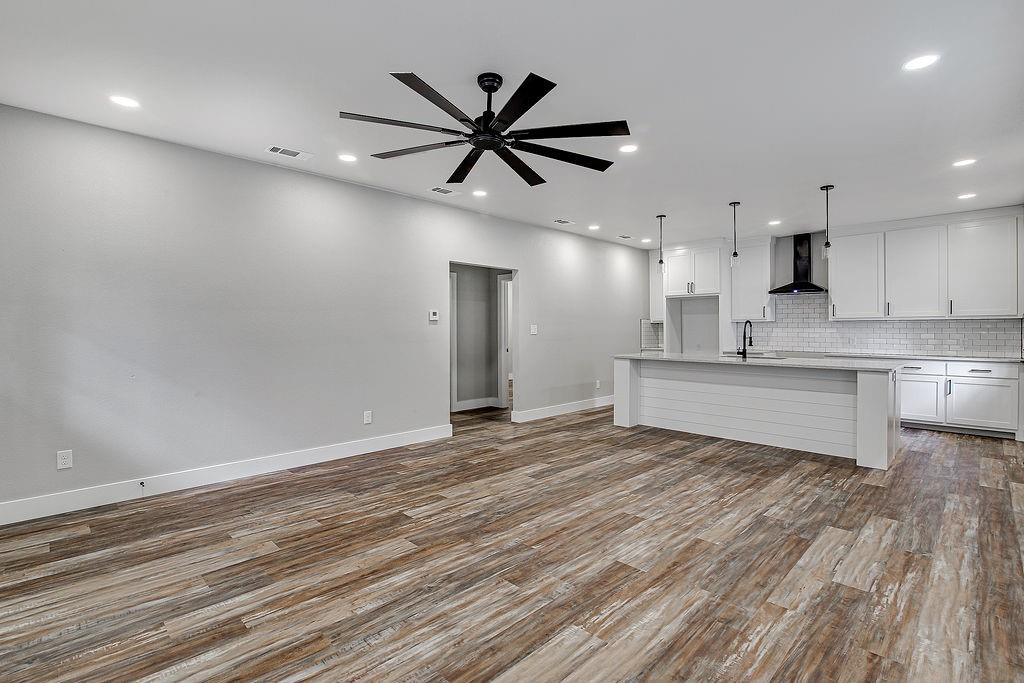 Blue Water Oaks - Residential