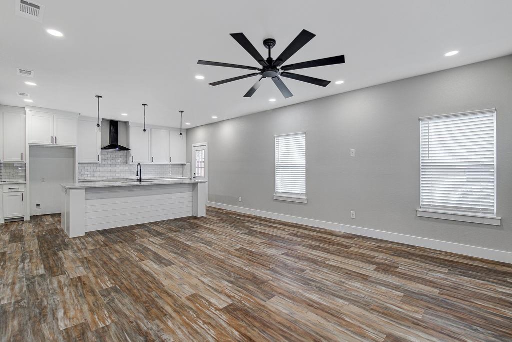 Blue Water Oaks - Residential