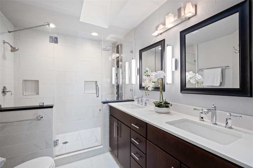 La Mirada Condo - Residential