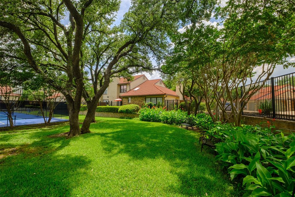 La Mirada Condo - Residential