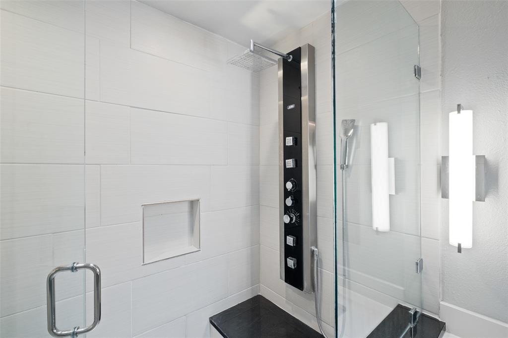 La Mirada Condo - Residential