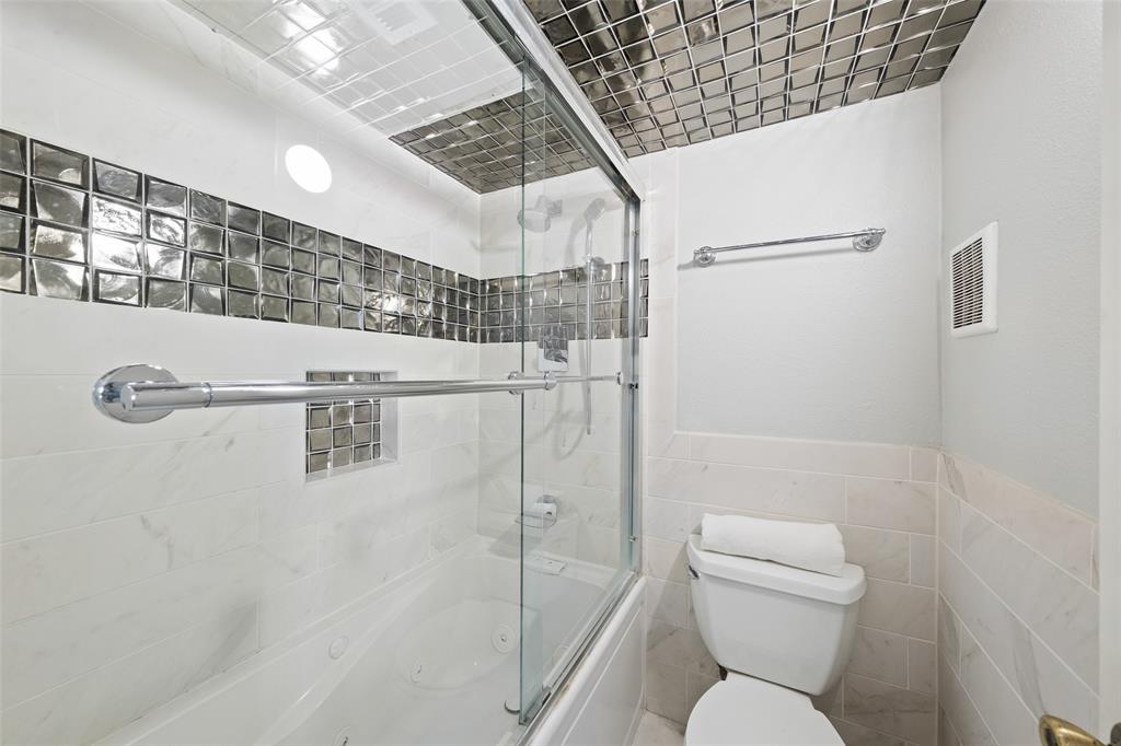 La Mirada Condo - Residential