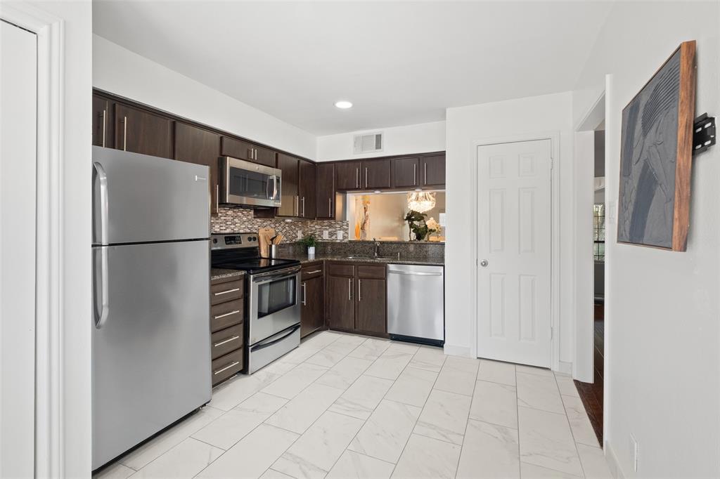 La Mirada Condo - Residential