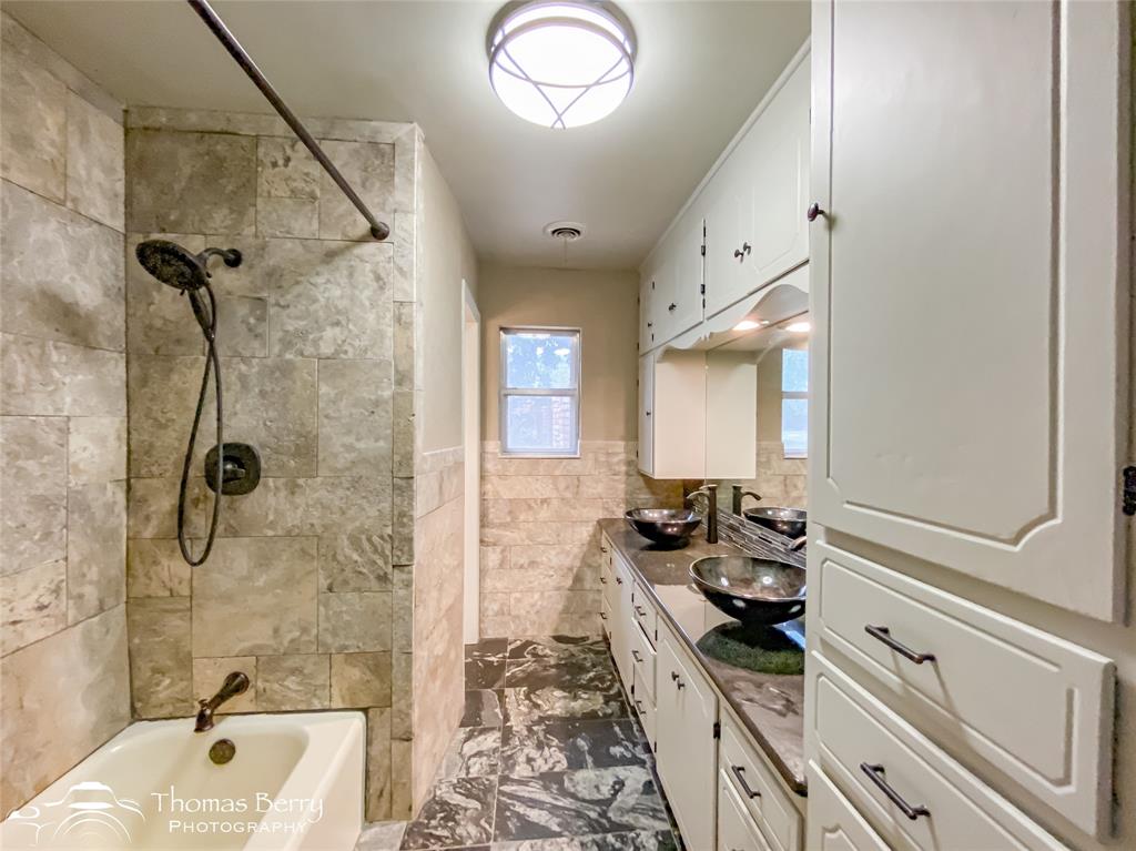 Brookhollow - Residential Lease