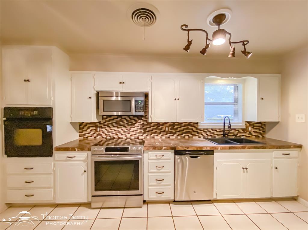 Brookhollow - Residential Lease