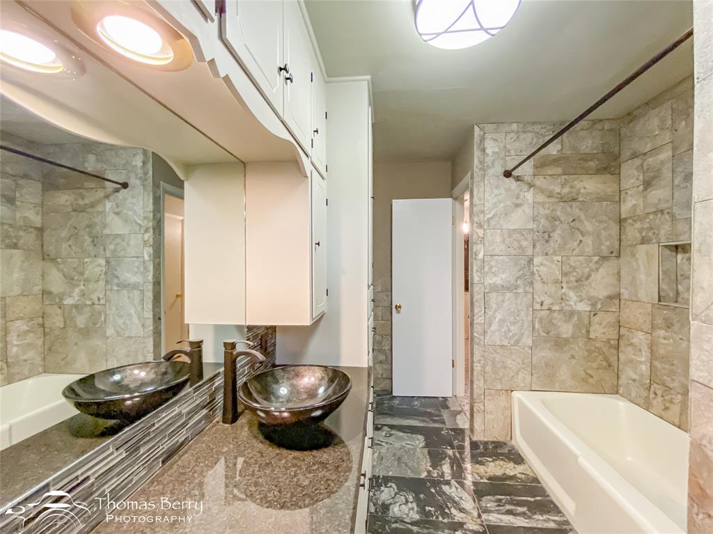 Brookhollow - Residential Lease