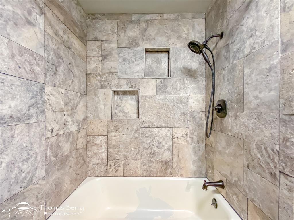 Brookhollow - Residential Lease