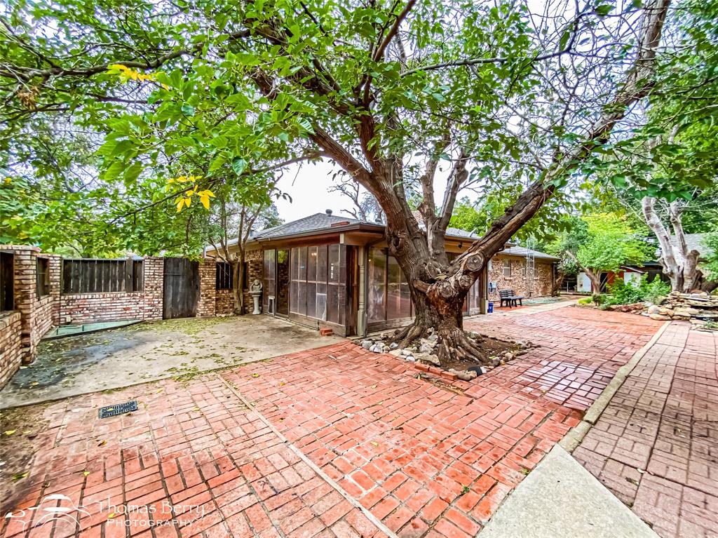 Brookhollow - Residential Lease