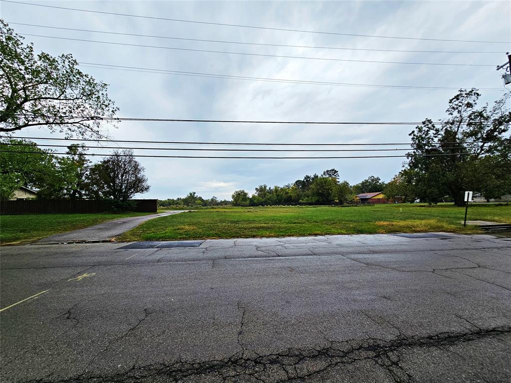 Great lot available with quick access to everything Sulphur Springs has to offer. Build your dream home in town and sip your coffee on the back porch while enjoying the expansive pasture views. Would also be ideal for builders or investors.

The property already has an existing driveway.