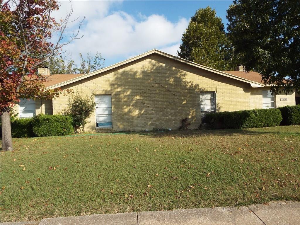 Cute duplex and  some of the updates include fresh neutral paint, vinyl plank through out, new cabinets and  counter tops, and new fixtures, new vanities in both bathrooms. Beautiful stone fireplace! Spacious backyard!   Easy walk and great location across from schools.

Information deemed reliable but not guaranteed. Agents and applicants to verify schools and measurements.